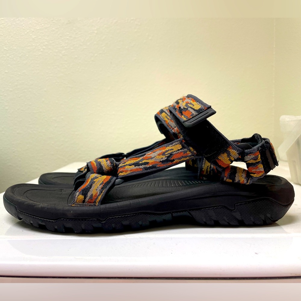 TEVA Mens Hurricane XLT2 Black Orange  Sz 10